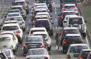 Com IPVA mais barato, número de motoristas que quitaram tributo cresce 12% no Paraná
